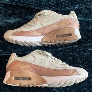 Women’s Nike Air Max 90 size 6